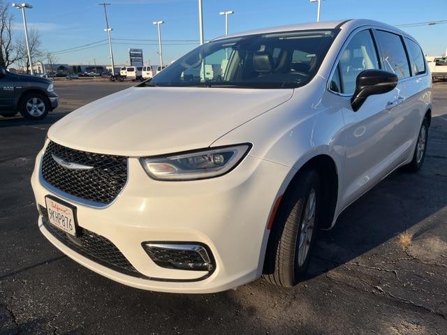 2024 Chrysler Pacifica Touring L for sale in Archbold, OH