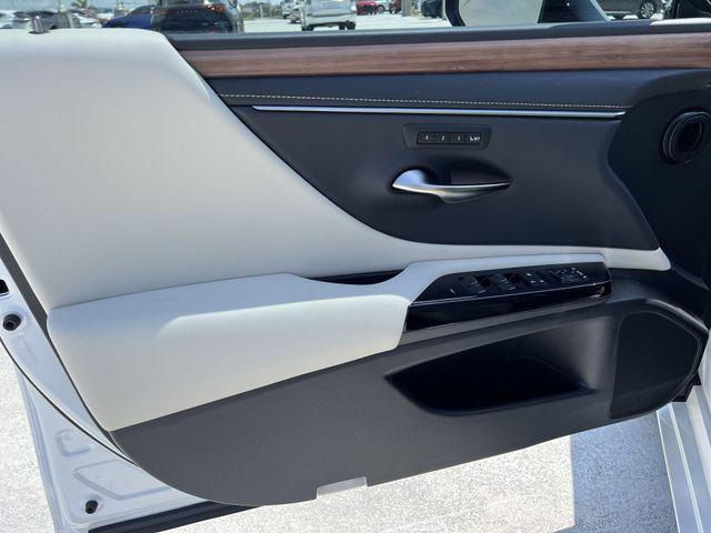 2023 Lexus ES 350 350