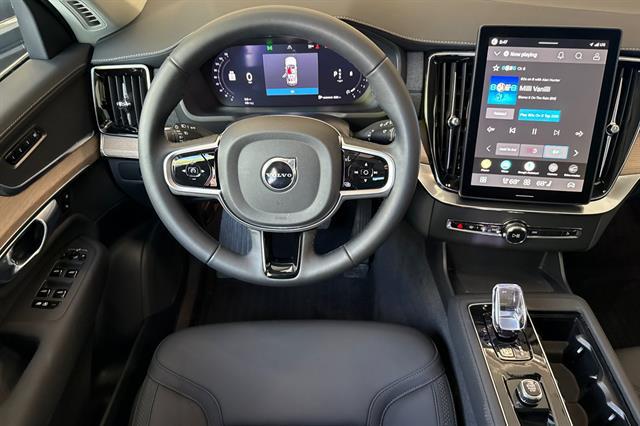2026 Volvo XC90 Plus, B5 AWD Gas (mild hybrid), Gasoline, Bright, 7 Seats