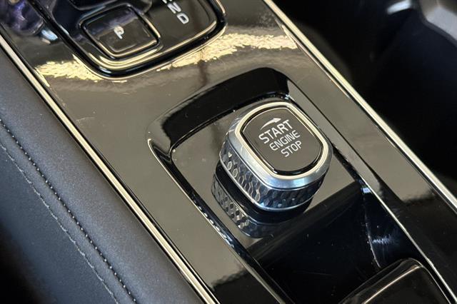 2026 Volvo XC90 Plus, B5 AWD Gas (mild hybrid), Gasoline, Bright, 7 Seats