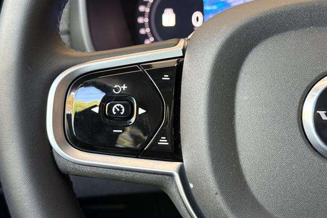 2026 Volvo XC90 Plus, B5 AWD Gas (mild hybrid), Gasoline, Bright, 7 Seats