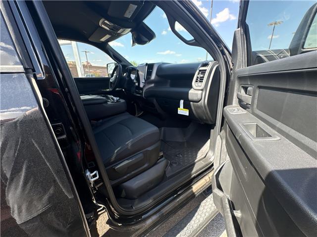 2026 Ram 2500 Black Express Crew Cab 4x4 64 Box