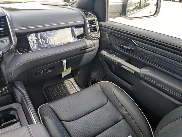 2026 Ram 1500 Limited Crew Cab 4x4 5'7" Box
