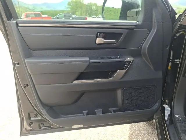 2026 Toyota Tundra Platinum CrewMax 5.5' Bed