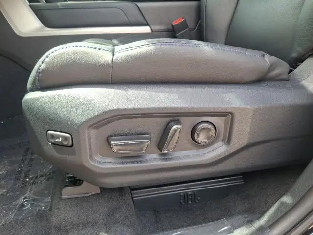 2026 Toyota Tundra Platinum CrewMax 5.5' Bed