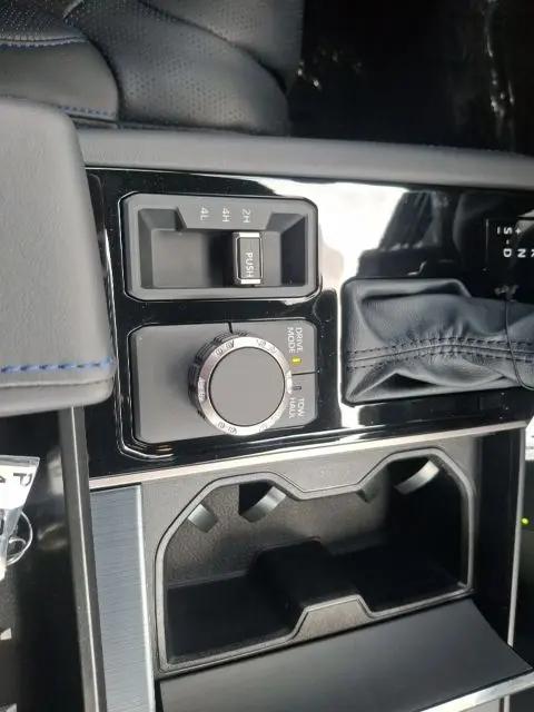 2026 Toyota Tundra Platinum CrewMax 5.5' Bed