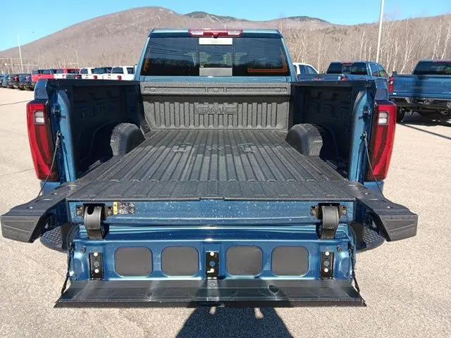 2026 GMC Sierra 2500HD Crew Cab, Standard Bed, Denali, 4WD
