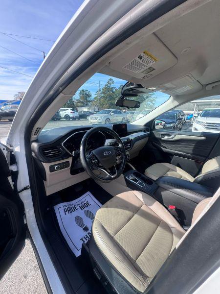 2021 Ford Escape SEL