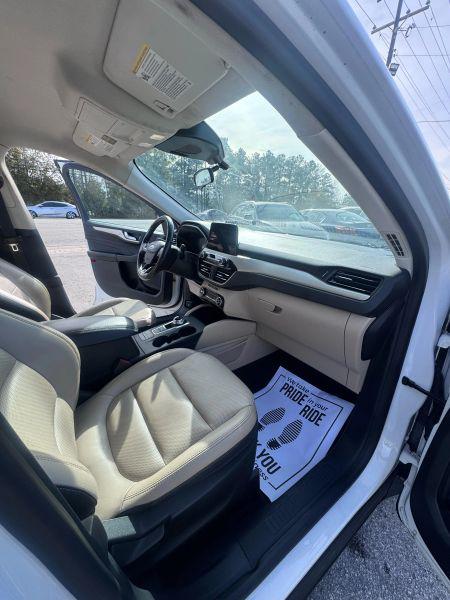 2021 Ford Escape SEL