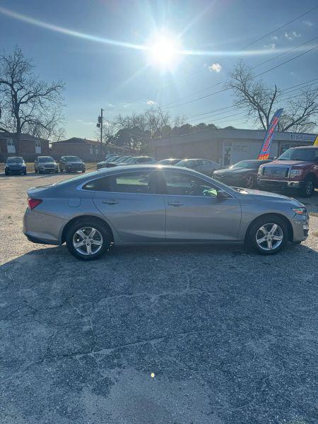 2023 Chevrolet Malibu FWD 1FL