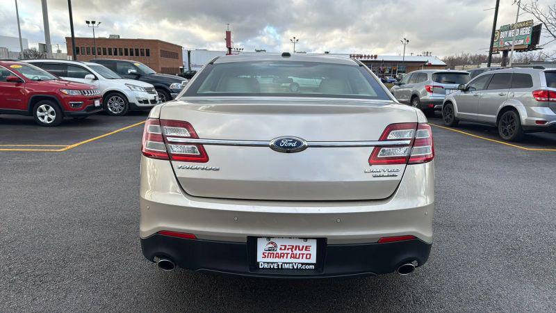 2017 Ford Taurus Limited