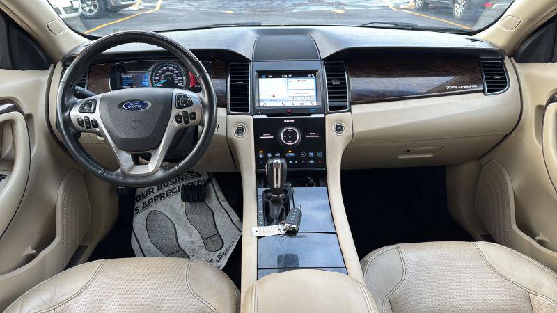 2017 Ford Taurus Limited