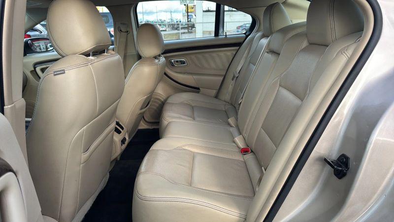 2017 Ford Taurus Limited