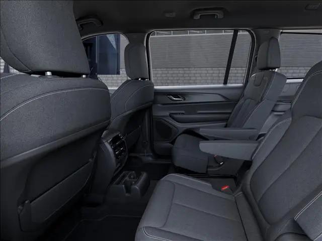 2026 Jeep Grand Cherokee L Altitude 4x2