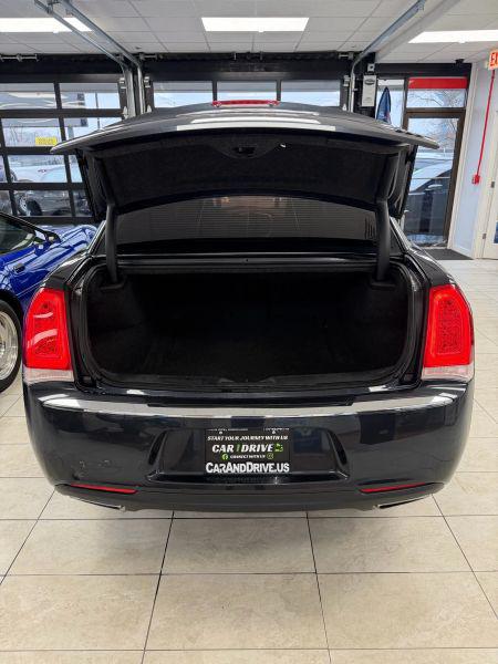 2018 Chrysler 300 Touring