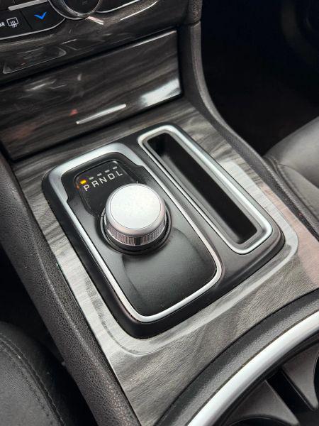 2018 Chrysler 300 Touring