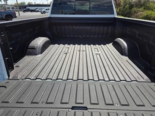 2026 GMC Sierra 2500HD Crew Cab, Standard Bed, AT4X, 4WD