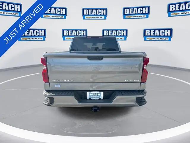 2026 Chevrolet Silverado 1500 4WD Crew Cab Short Bed Custom