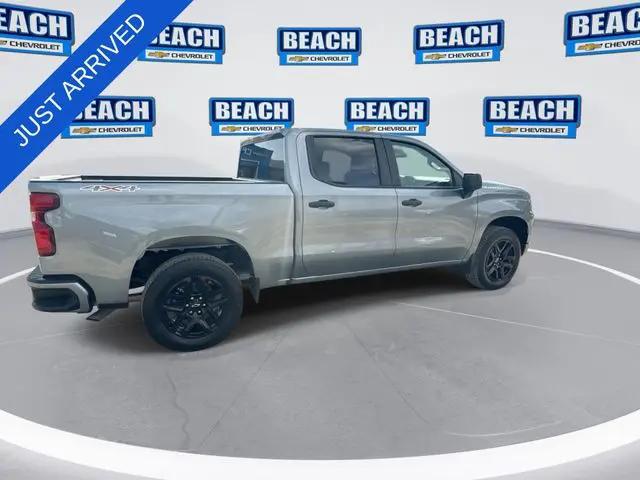 2026 Chevrolet Silverado 1500 4WD Crew Cab Short Bed Custom