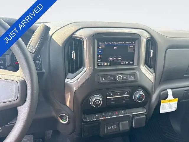 2026 Chevrolet Silverado 1500 4WD Crew Cab Short Bed Custom