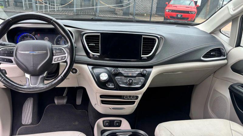 2021 Chrysler Pacifica Touring L