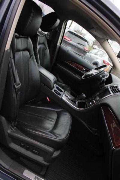 2014 Lincoln MKX Base