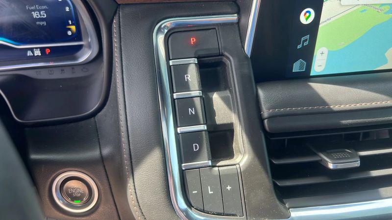 2022 Chevrolet Suburban 4WD High Country