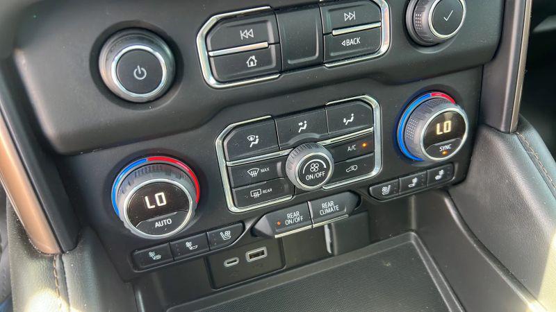 2022 Chevrolet Suburban 4WD High Country