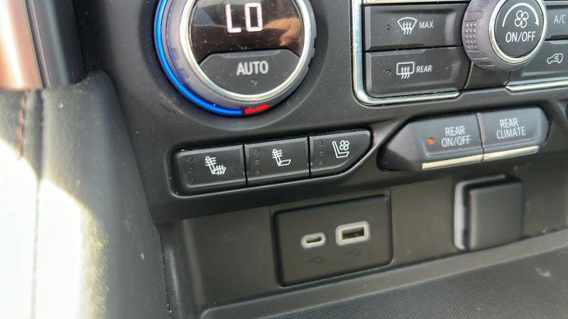 2022 Chevrolet Suburban 4WD High Country