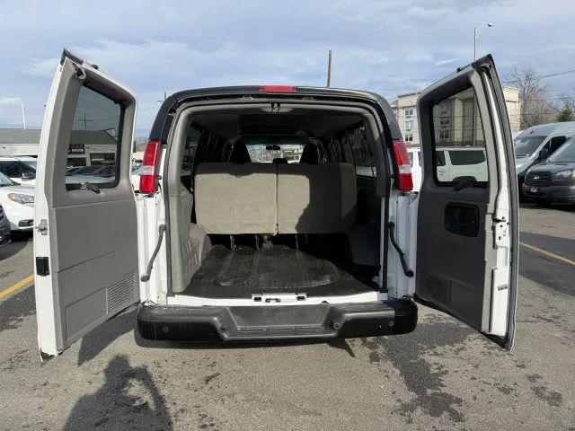 2023 Chevrolet Express Passenger RWD 3500 Extended Wheelbase LS
