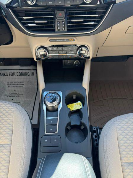 2021 Ford Escape SE