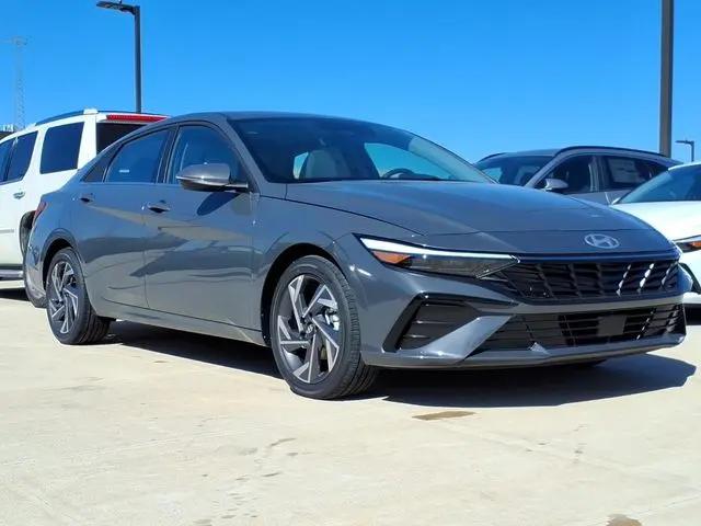 2026 Hyundai Elantra Limited for sale in Springfield, IL