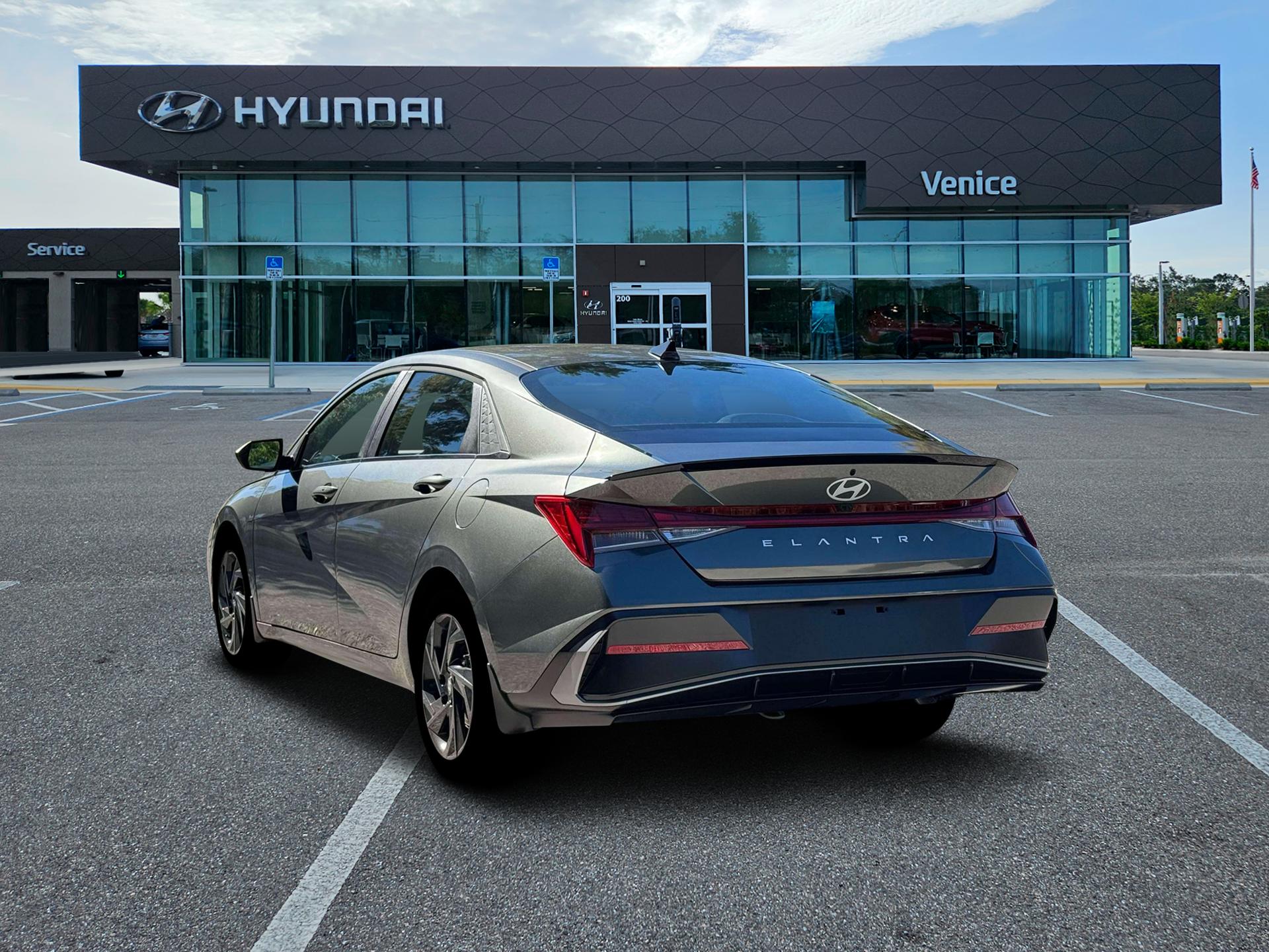 2026 Hyundai ELANTRA SEL Sport - Image 5