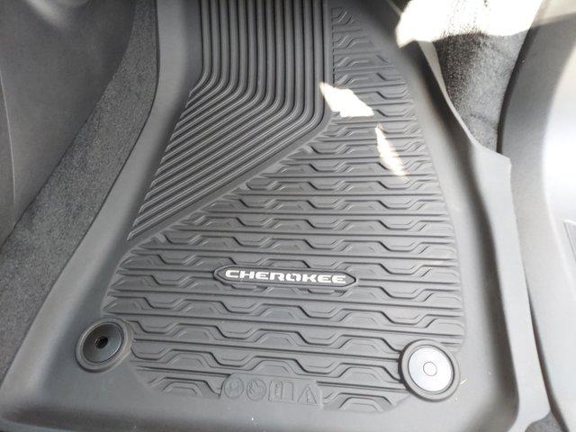 2026 Jeep Cherokee Laredo 4x4