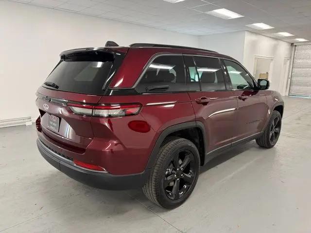 2026 Jeep Grand Cherokee Limited 4x2