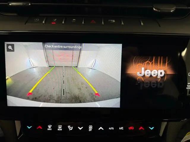 2026 Jeep Grand Cherokee Altitude 4x4