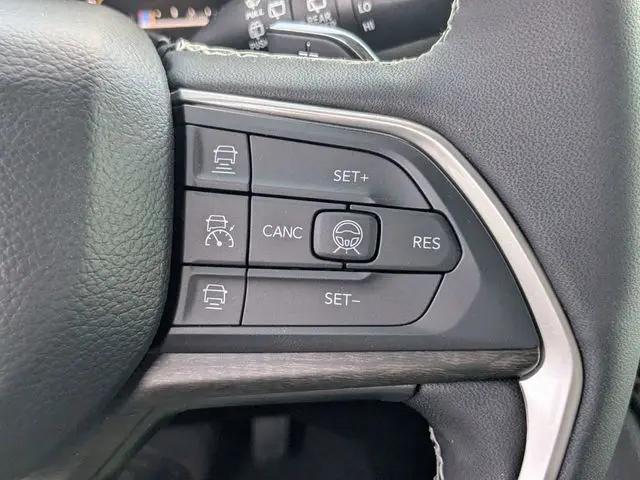 2026 Jeep Grand Cherokee Altitude 4x4