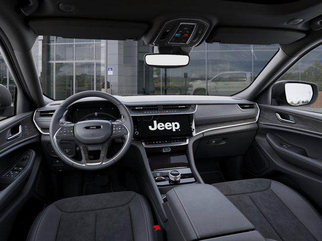 2026 Jeep Grand Cherokee L Altitude 4x2