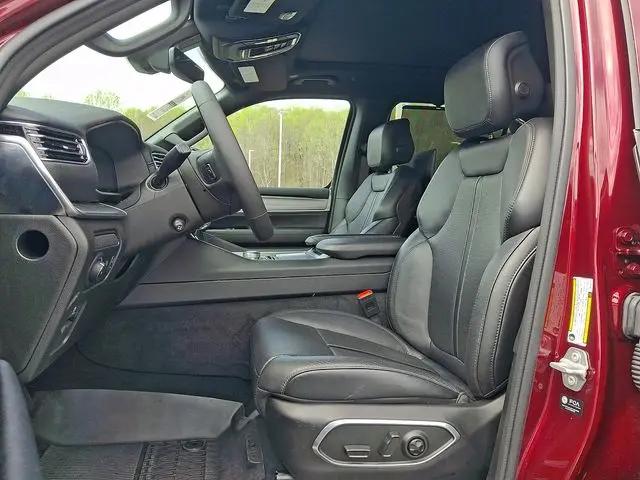 2024 Jeep Wagoneer Series II Carbide 4x4
