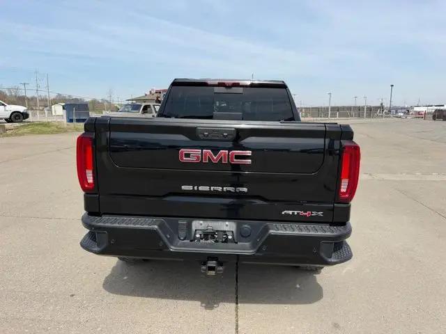 2023 GMC Sierra 1500 4WD Crew Cab Short Box AT4X
