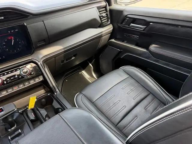 2023 GMC Sierra 1500 4WD Crew Cab Short Box AT4X