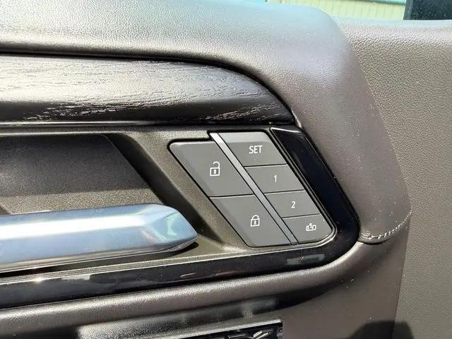 2023 GMC Sierra 1500 4WD Crew Cab Short Box AT4X