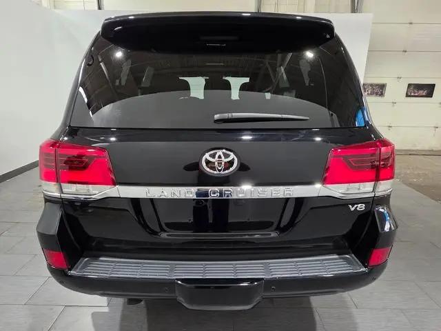 2021 Toyota Land Cruiser Heritage Edition