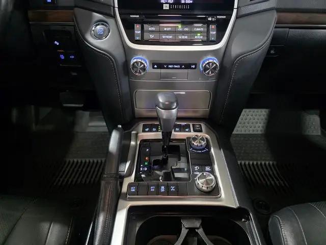 2021 Toyota Land Cruiser Heritage Edition