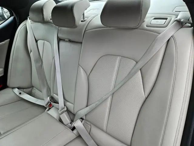 2023 Genesis G70 2.0T RWD