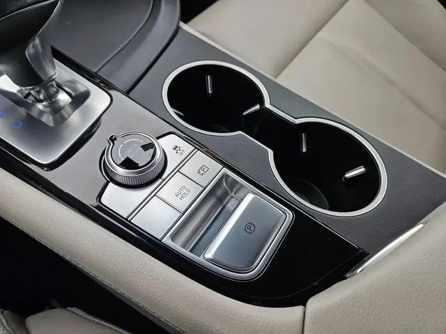 2023 Genesis G70 2.0T RWD