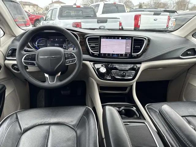 2023 Chrysler Pacifica Hybrid Limited