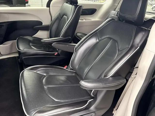 2023 Chrysler Pacifica Hybrid Limited
