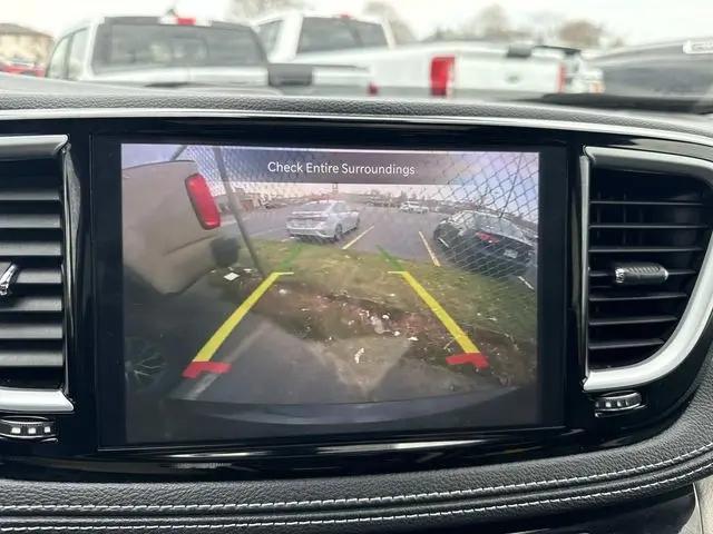 2023 Chrysler Pacifica Hybrid Limited