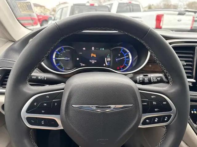 2023 Chrysler Pacifica Hybrid Limited